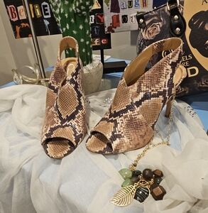 Jessica Simpson Snake skin Peep Toe Heels,  Slingback Size 9